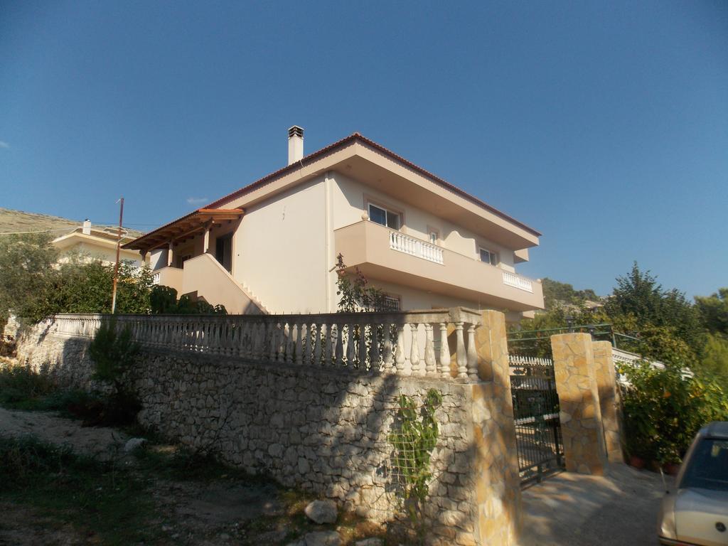 Guest house Vila Bega Saranda Extérieur photo