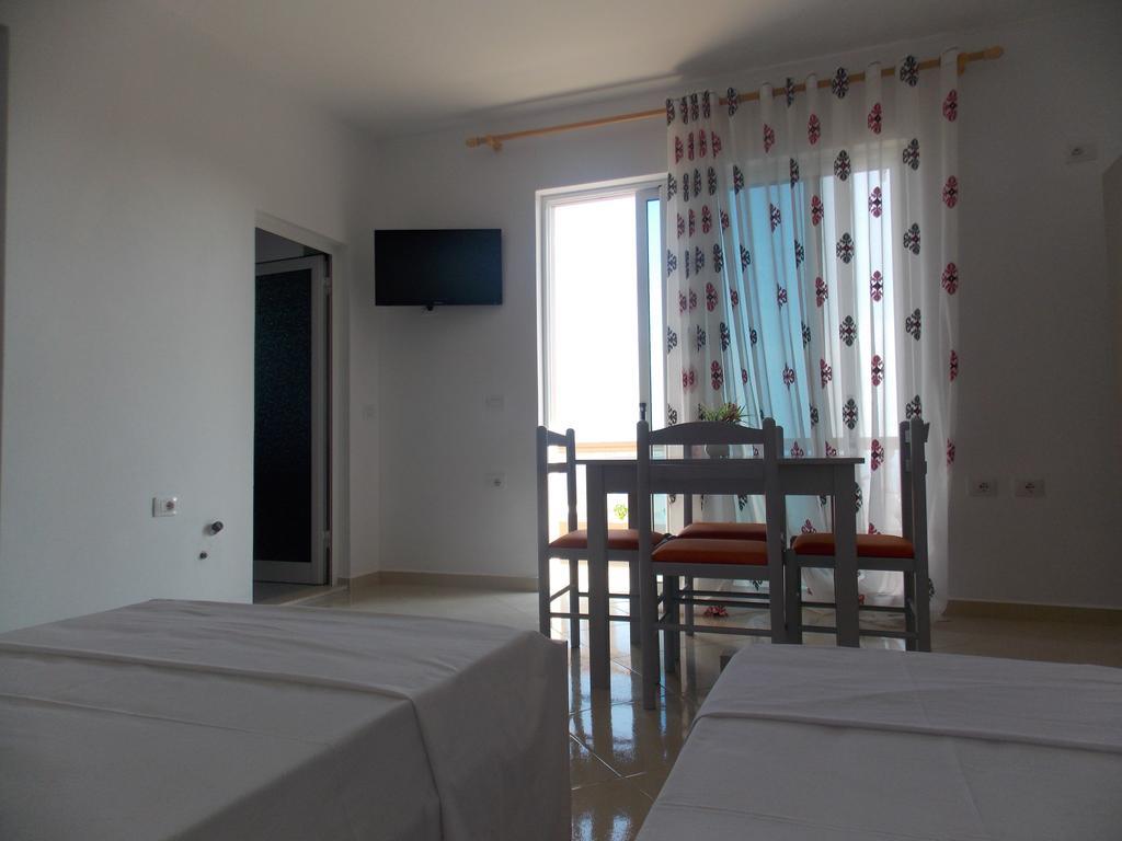 Guest house Vila Bega Saranda Extérieur photo