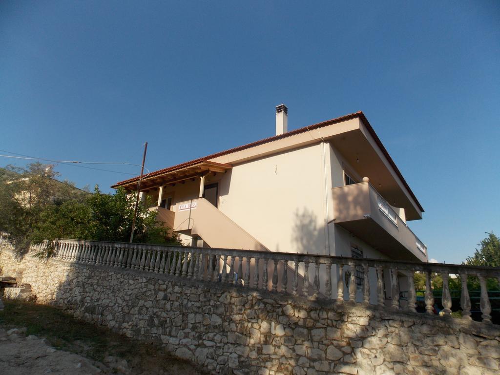 Guest house Vila Bega Saranda Extérieur photo