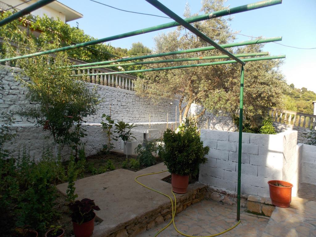 Guest house Vila Bega Saranda Extérieur photo